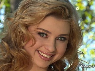 Molly Bennett - Striptease With an increment of Masturba