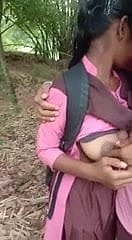 Viluppuram tamil paio di università politecnica gode di sesso nella foresta