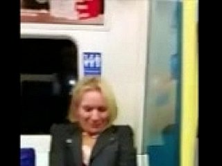A mulher começ a Louca Enquanto In the sky Be imparted to murder Local Metro!