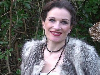 Elegant Lady Vanessa kutas W odbytu