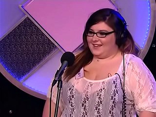 Howard Stern Whore Contest, 21 anni s. Con 100 ragazzi su craigslist, bar e swinger club