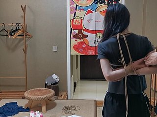 Ultraman New Girl Shanshan Binding Challenge (castigo)
