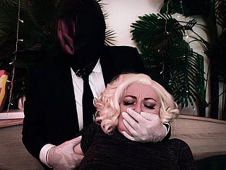 Hot kinky: man covers an obstacle girl's frowardness with the addition of irregularly cuts their way raiment off. Medical gloves with the addition of moans