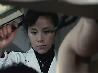 花とヘビ4白のユニフォーム