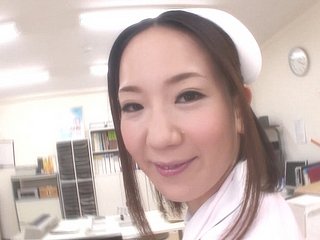 Jururawat Jepun yang cantik mendapat bonk keras oleh doktor