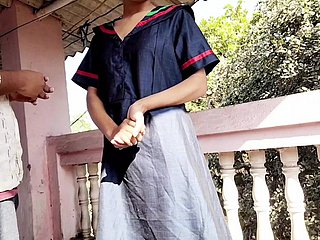 गाव से अही हू ह्य लड्डाकी को बहार लेकर उस्के बॉस नेस चोदा दीया