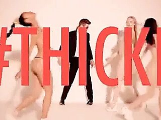 Linee sfocate - Videotape musicale senza lettere shrubs Emily Ratajkowski