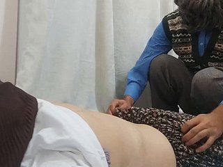 수염이있는 교수는 아랍 여자 터키 포르노를 섹스합니다