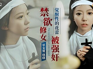 XK8162 - Nun người châu Á tận tụy với cặp mông in the matter of lớn sẽ làm bất cứ điều gì để cứu một linh hồn