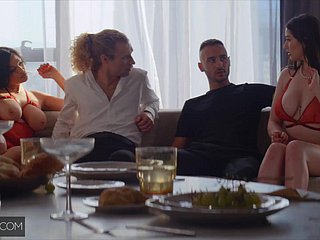 Arkadaşların Akşam Yemeği, Kocası Interchanging ile Grup Fuck'a dönüştü