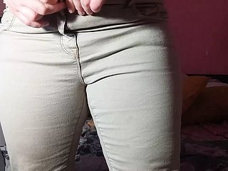 أمي ندف الابن في الجينز ، ثم اللعنة والخط