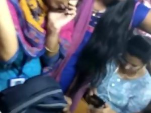 تشيناي المنافسة يتلمس طريقه حافلة