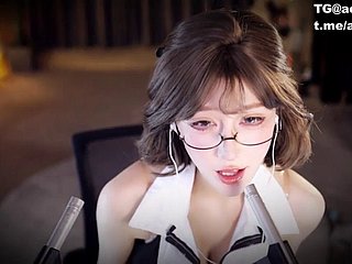 Il tono orale del bacio limitato ASMR Douyu di Zhang Ailing. Per ulteriori vantaggi