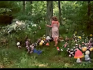 Alicja w Krainie Czarów- (Alicja w Krainie Czarów) -1976