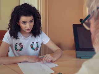Cute Teen gefickt von großen Schwanz Opa Cums connected with den Mund mit cumplay elfin großen Schwanz jugendlicher jung nass Blowjob net profit abspritzen cum
