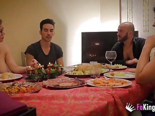 Weihnachtsfamilie Abendessen Witha einen Weave