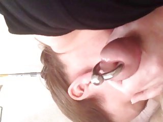 الديك مص مع ثقب بعد العمل