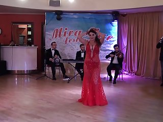 Milf danza del ventre-01
