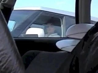 惊人的车闪！女人看着我，直到我暨