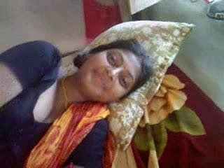 Desi đẹp boudi bengali với devar ngực erotic tiếp xúc