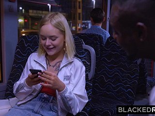 BLACKEDRAW По дороге домой она приняла объезд по некоторым BBC