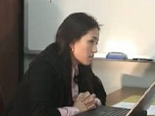 Segretario coreano viene scopata e Charm